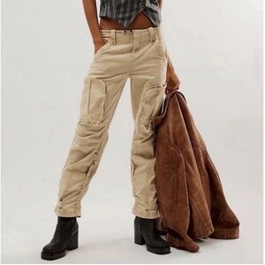 We The Free Can’t Compare Kaki Slouch Cropped Pants Low Rise (M) Cargo Gorpcore